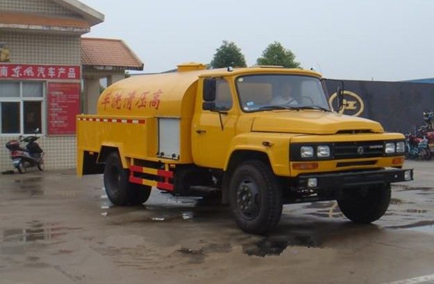 东风尖头高压清洗车2