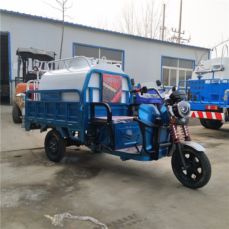电动洒水车